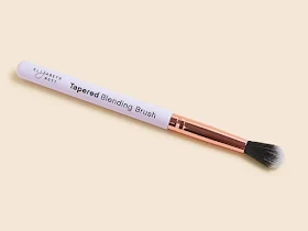 ELIZABETH MOTT Tapered Blending Brush