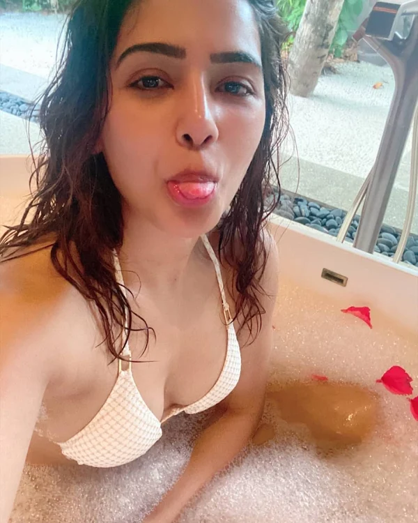 samantha ruth bikini selfie sexy body indian actress