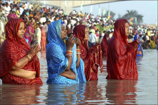 Γιορτή του Ήλιου στην Ινδία - Chhath Puja - पूजा पूजा