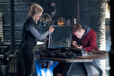 Krypton Season 2 Hannah Wadddingham Shaun Sipos Image 2