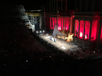 Hispania: Emerita Augusta (Mérida) Roman Teather by night / by E.V.Pita (2017)  https://archeopolis.blogspot.com/2017/07/hispania-emerita-augusta-merida-roman.html / Teatro nocturno (Troyanas) en Mérida (Emérita Augusta)