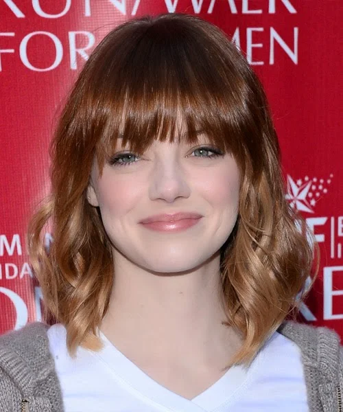 Emma Stone medium wavy hairstyle