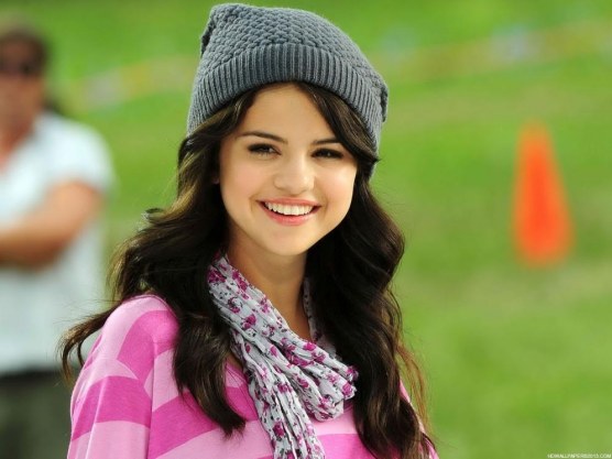 Selena Gomez HD Wallpapers Free Download