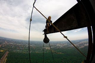 Foto-foto Dari Ketinggian Yang Menegangkan [ www.BlogApaAja.com ]