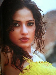 Hot and sexy Photos of srilankan actress udari warnakulasuriya