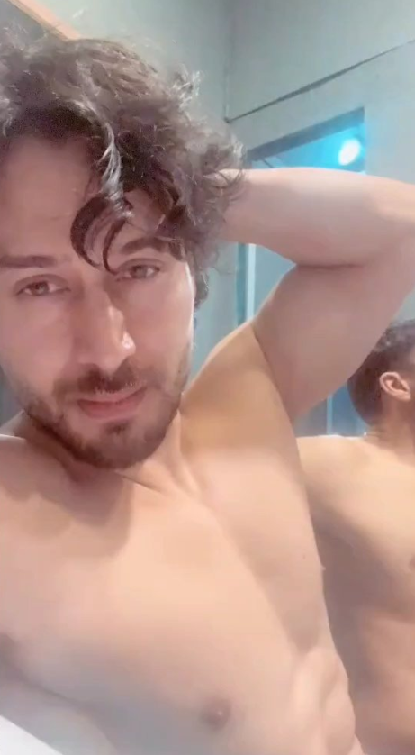 461px x 838px - Shirtless Bollywood Men: Tiger Shroff nude leaks? Bollywood's hottest body  revealed?