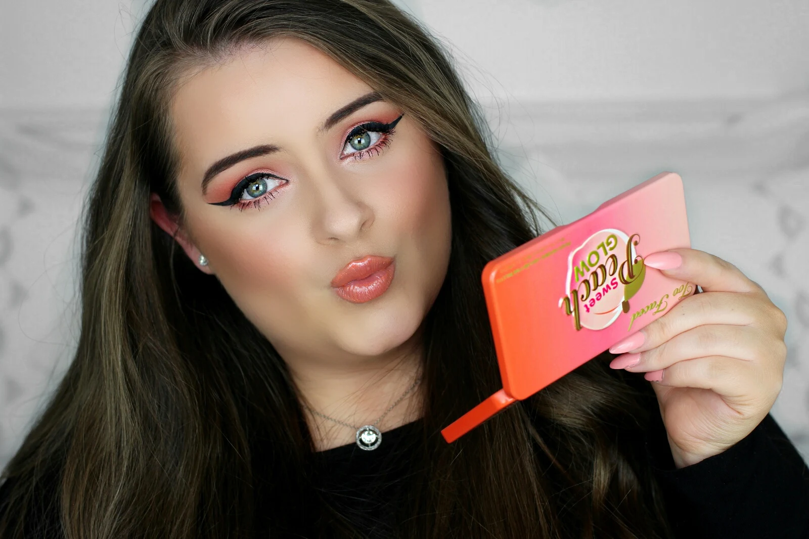 Peach Glowing Makeup Tutorial With Too Faced Sweet Peach Collection