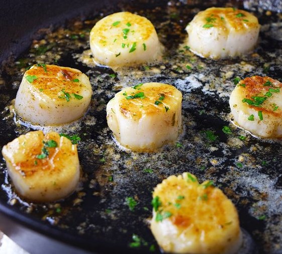 Pan-Seared Scallops with Lemon Butter Recipe #dinner #appetizer