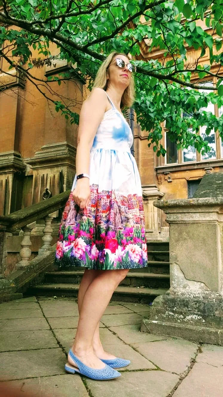 Vintage Afternoon Tea Dress: Over 40 Style.