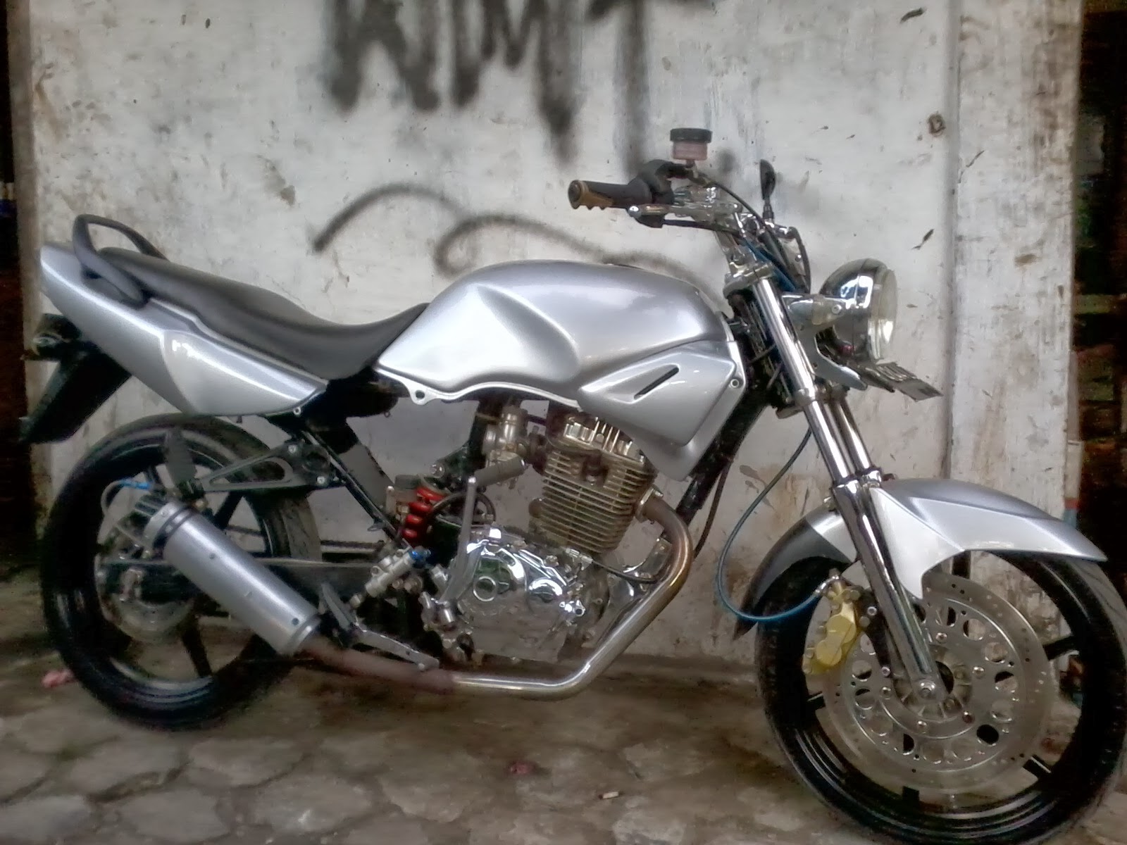 Download Kumpulan Modif Honda Tiger Velg Jari Jari Terbaru Botol