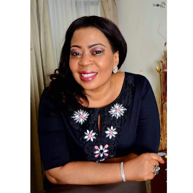 Celebrating Highly Fashionable Debbie  Windele & Her Style