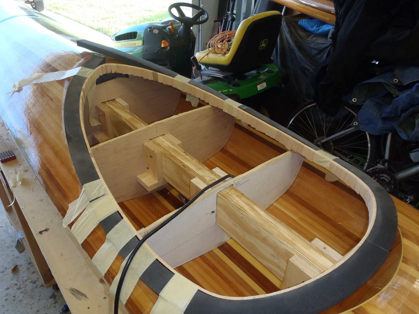 Guillemot "Simple Design" Kayak Build: Building the carbon fiber 