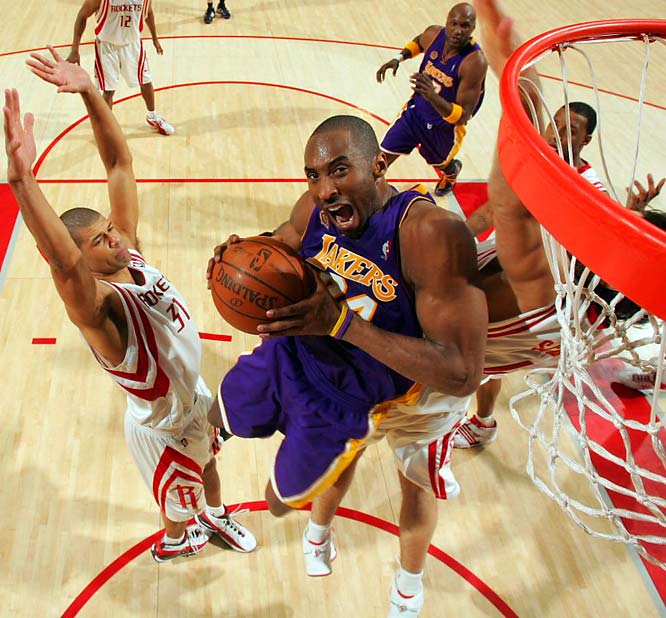 kobe bryant dunks on lebron 2011 all star game. Kobe gives Lebron in dunk