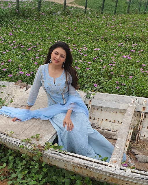 Bhagyashree Height, Weight, Family, Age, Husband, Biography and much more