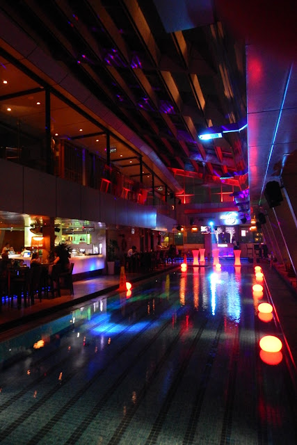 Skybar swimming pool KL