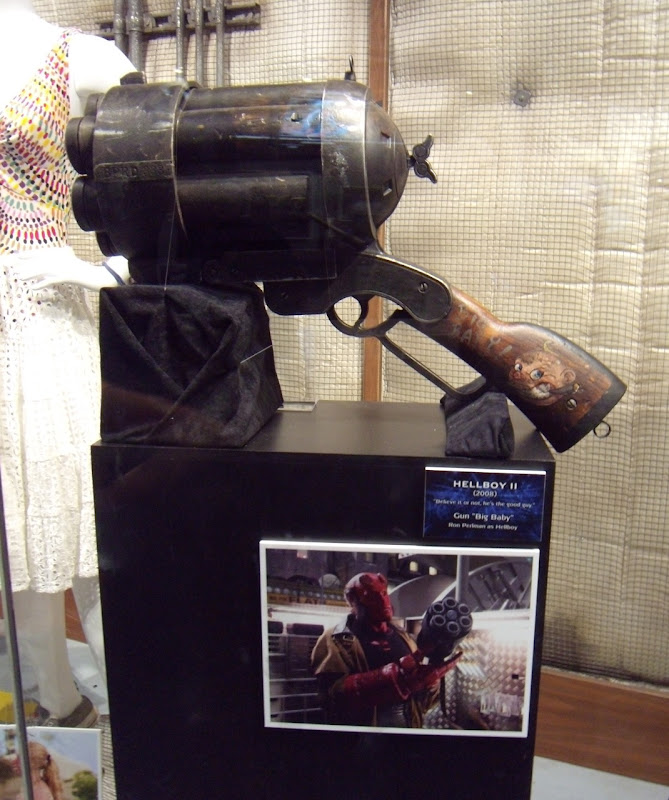 Hellboy 2 movie prop Big Baby Gun