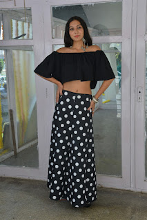 Simran Saniya Navel Show In Black Dress