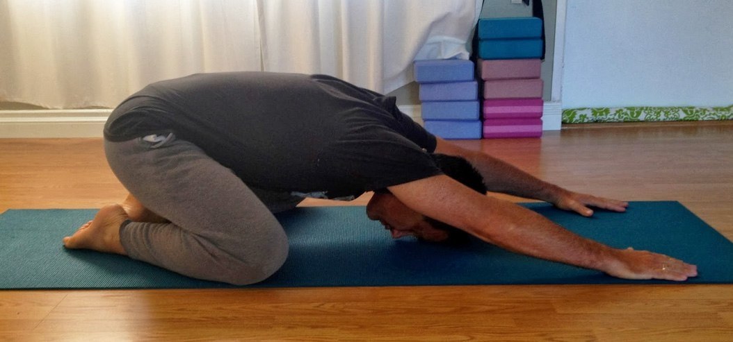 Le yoga est traitement naturel de la douleur du nerf sciatique