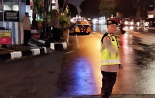 Anggota Polsek Pakualaman Patroli Malam untuk Jaga Keamanan Masyarakat