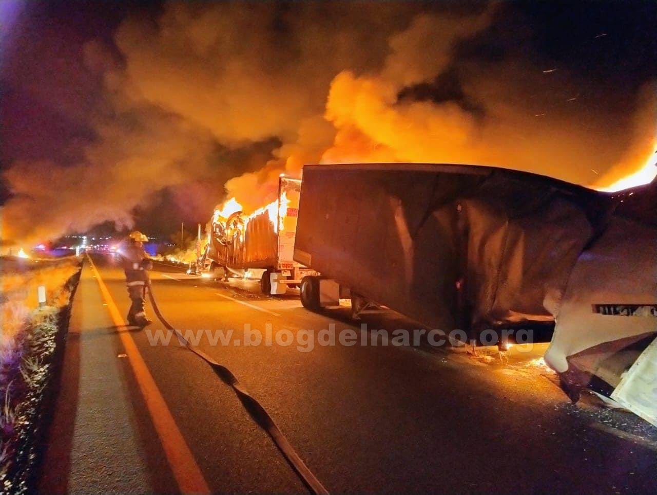 El Cártel de Sinaloa, facción Mayo Zambada, atacó a civiles inocentes quemando sus vehículos y camiones en Zacatecas tras la detención de 6 sicarios