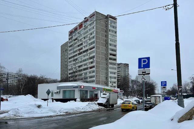 Магнитогорская улица, Малый Купавенский проезд, жилой дом 1977 года постройки