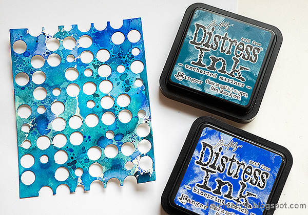 Layers of ink - Blue and Gold Card Tutorial by Anna-Karin Evaldsson.