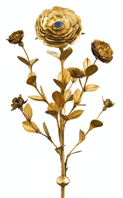 Χρυσό τριαντάφυλλο, δεύτερο τέταρτο του 14ου αιώνα, Minucchio Da Siena. © RMN-Grand Palais (musée de Cluny - musée national du Moyen-Âge/Jean-Gilles Berizzi)