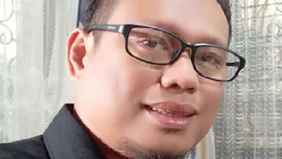 Idwar Anwar Sebagai Penulis, Budayawan, Peneliti, Penyair, Seniman, Politikus yang Inspiratif