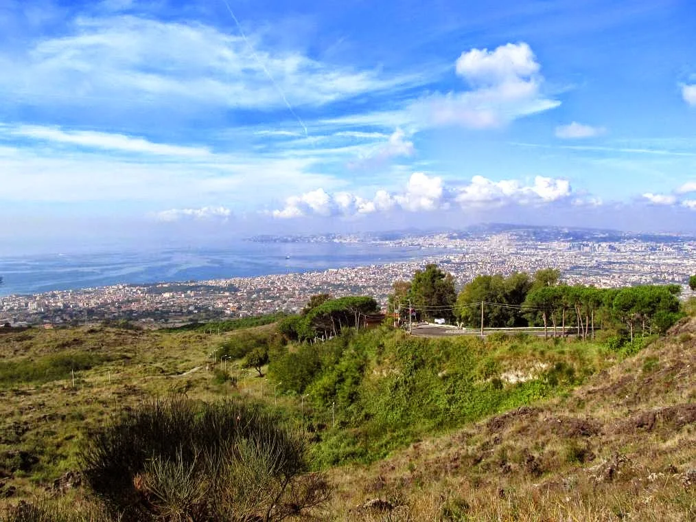 cycling vesuvius volcano