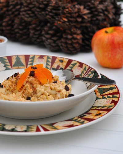 Swiss Bircher Muesli, classic overnight oats ♥ KitchenParade.com, a breakfast treat with dried fruit and nuts.