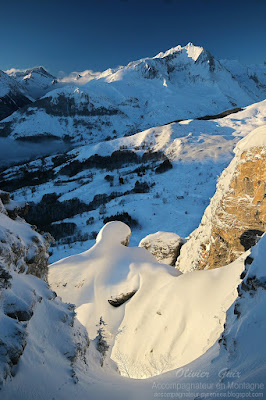 Lever de soleil neige Pyrénées hiver Val d'Azun