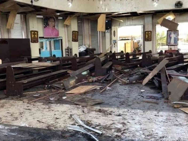 Twin Bombs Hit Philippines Cathedral, Dozens Dead, Hurt