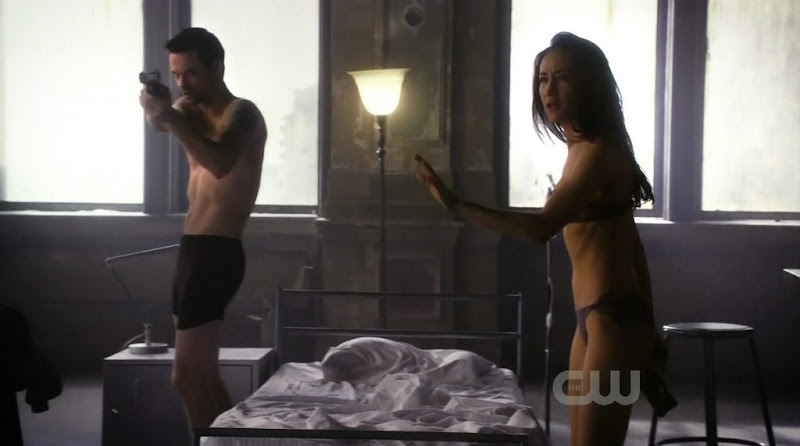 Shane West Shirtless on Nikita s1e18