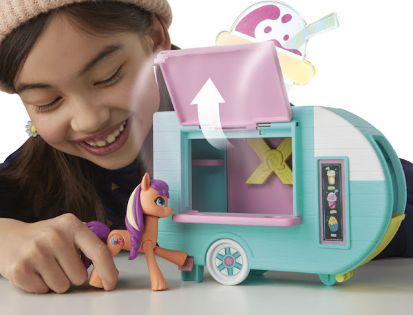 Sunny Starscout's Smoothie Truck Merchandise  G5 MLP