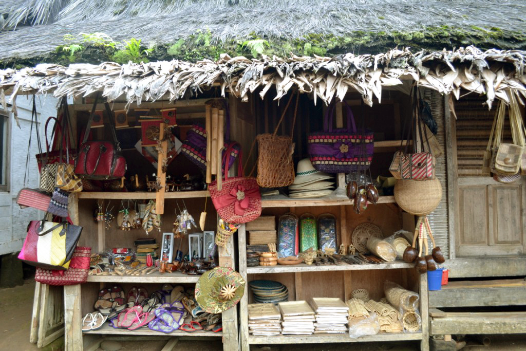 Komunikasi Antarbudaya Mengenal Kampung Naga