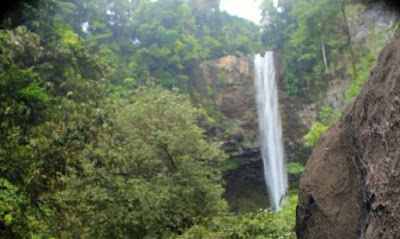 Tempat Wisata Air Terjun Sekitar Pontianak  Landak Bengkayang Sekadau Sanggau Sintang Sambas Kalimantan Barat