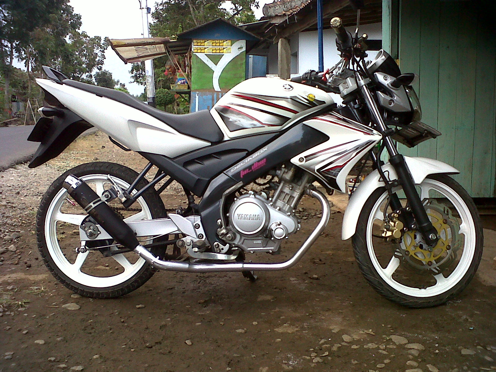 Kumpulan Modifikasi Mtor Vixion 2012 Terbaru