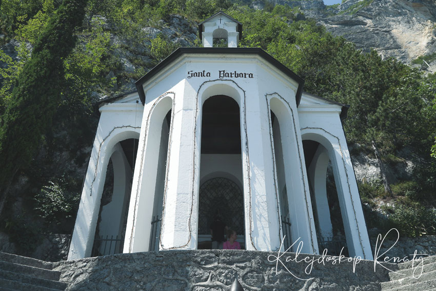 Szlak do kaplicy Santa Barbara w Riva del Garda