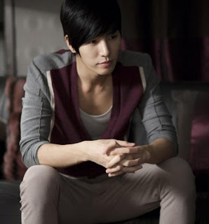 Foto No Min-woo