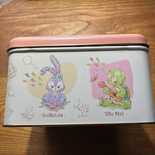【ディズニーのお土産】TDS「ダッフィー&フレンズ　バウムクーヘン　缶」ユーハイム