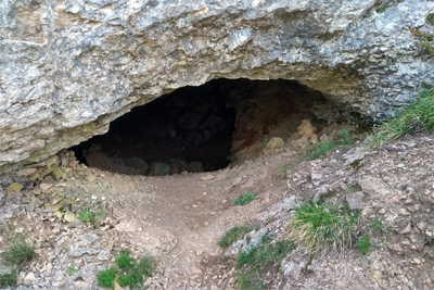 Entrada a la cueva