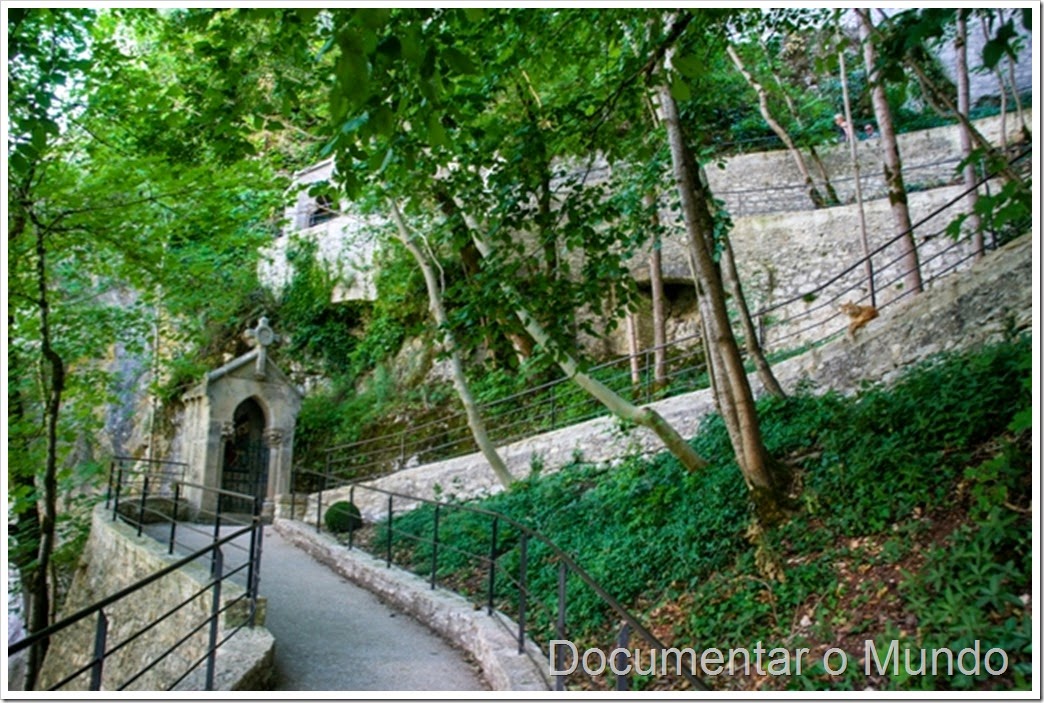 O caminho da cruz em Rocamadour