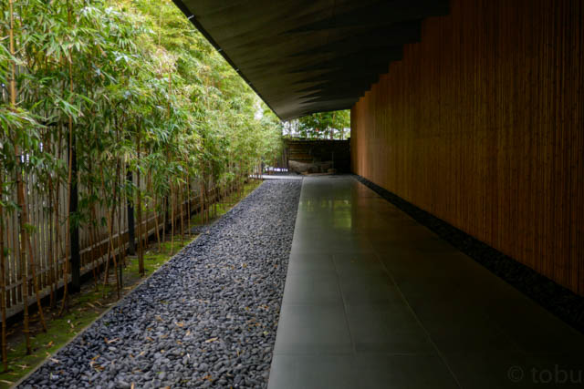 根津美術館のアプローチ