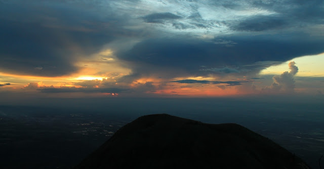 misteri gunung penanggungan