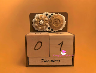 Calendario perpetuo con biscotti in fimo