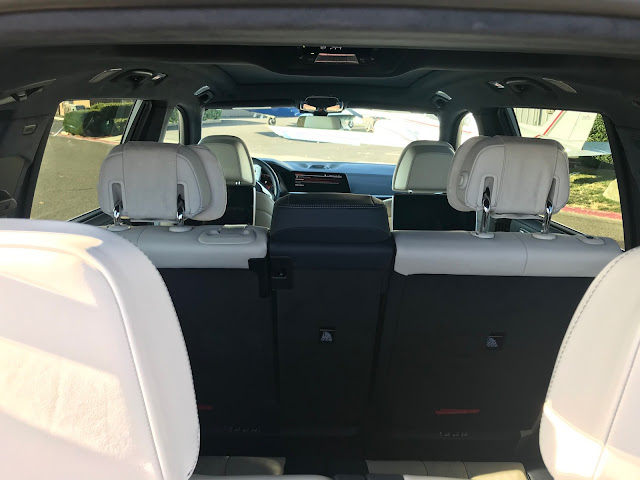 Interior view of 2019 BMW X7 xDrive 40i