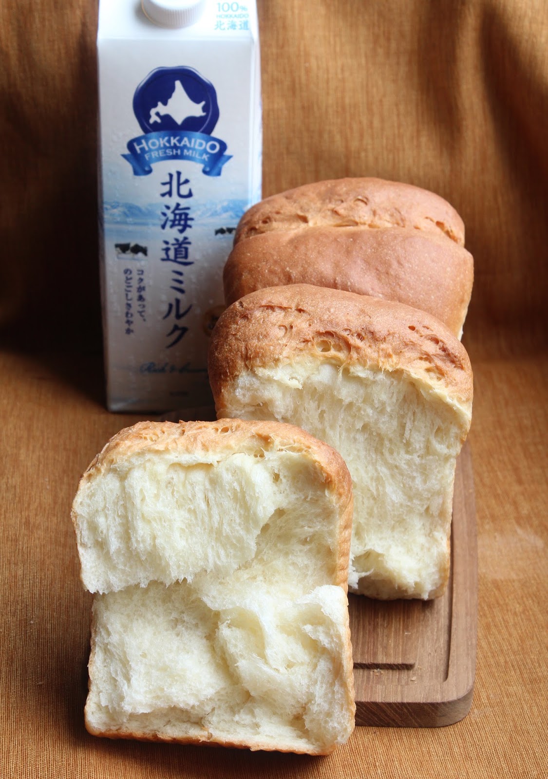 Honey Bee Sweets: Hokkaido Milk Loaf （北海道面包）