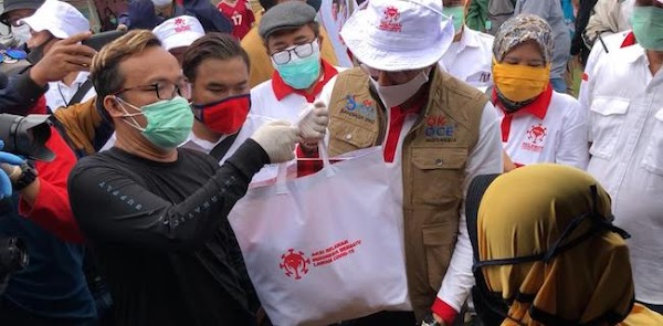 Sandi Akrab Bagi Sembako Bareng Ebenezer Ketua Jokman, Pendukung: #GoodbyeSandiagaUno