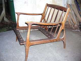 identifying mid century modern furniture