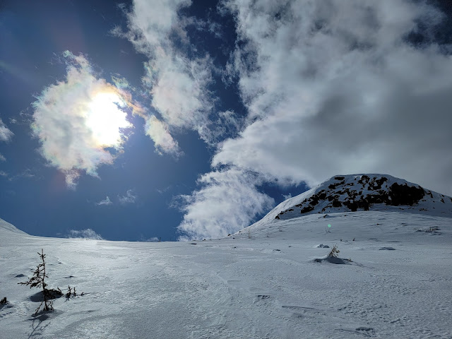 Sentier aux monts Groulx vers le mont Provencher